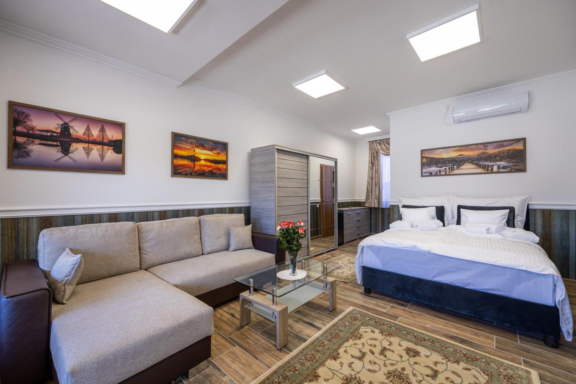 Voeroes Alom Panzio Bed & Breakfast Tiszakecske Exterior photo
